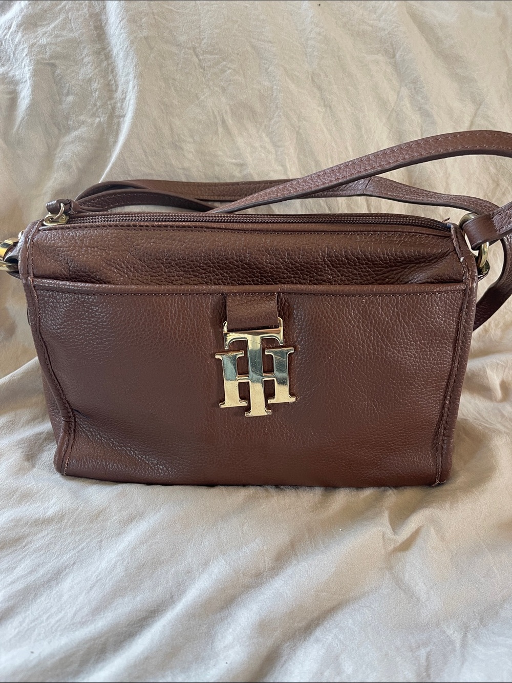Tommy Hilfiger Chocolate Brown Leather Shoulder Bag with Gold Logo